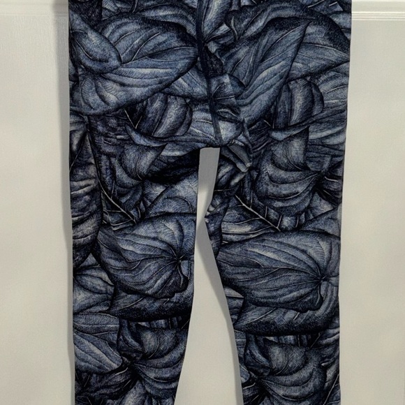 Lululemon Align Leggings 25” Botanical Leaf Print Nulu Size 4 - Picture 6 of 9
